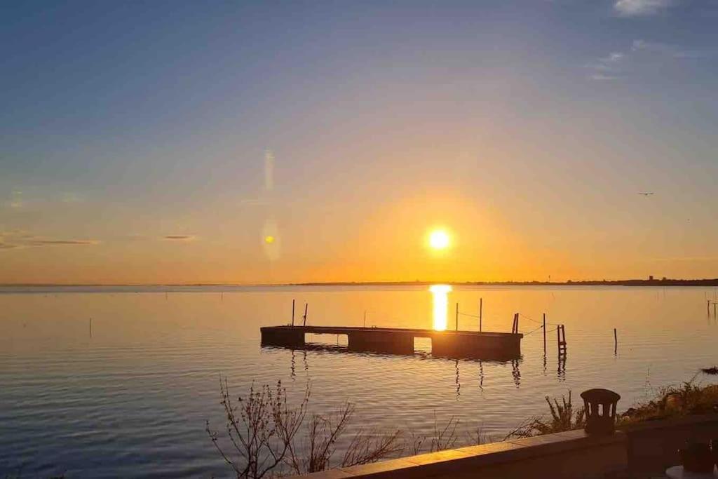 Villa Avec Spa & Vue Panomarique Sur L'Etang Pérols Esterno foto